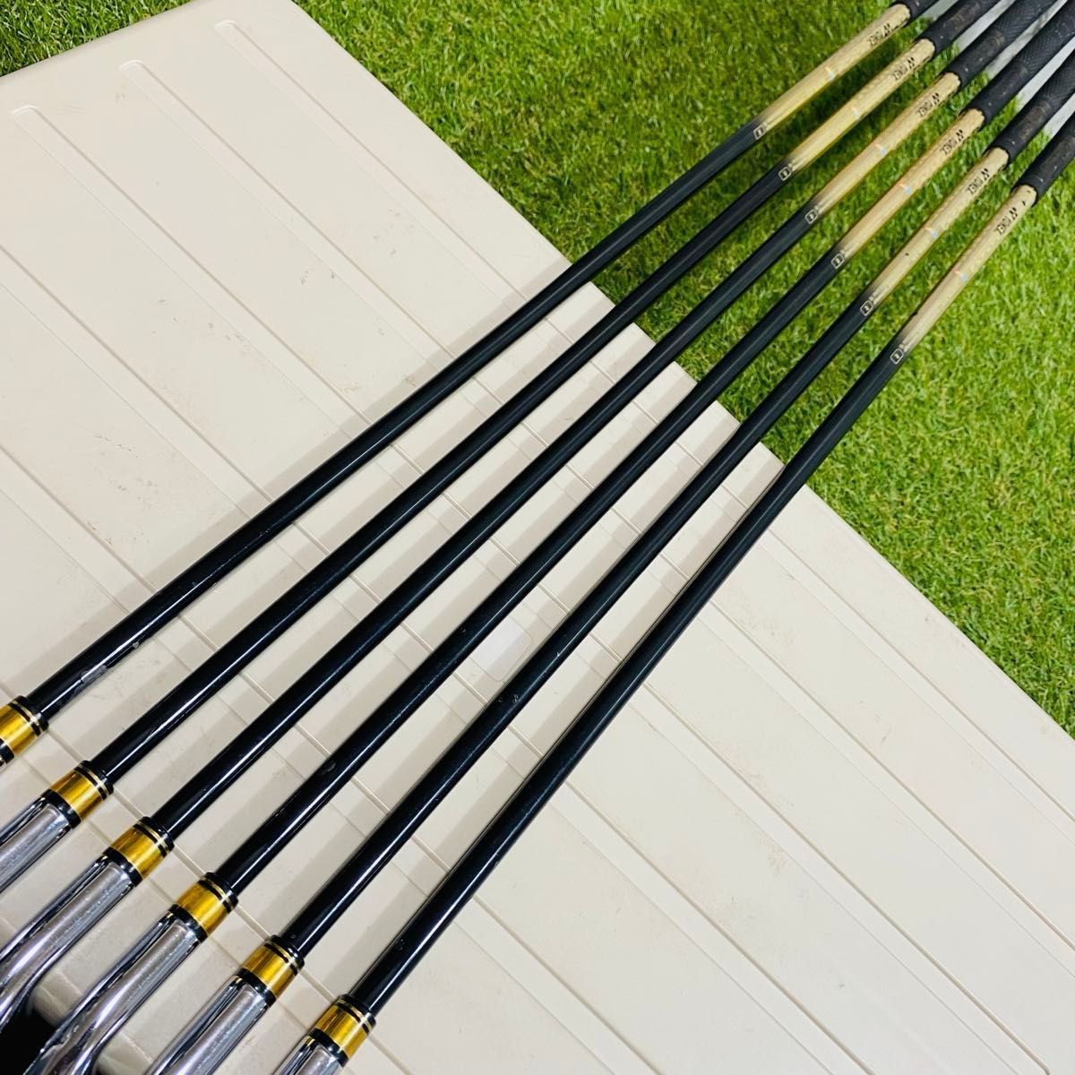 良品】ヨネックス ロイヤル イーゾーン メンズアイアンセット 6本 R