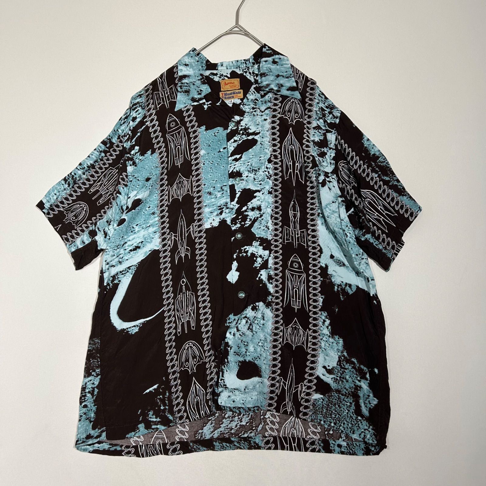 ブラック アロハシャツ