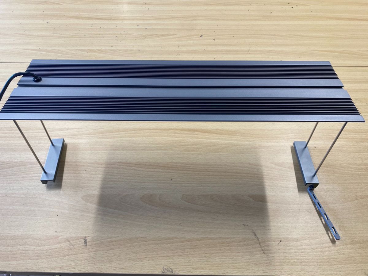 げ LEDSTAR 水槽 ライト model‐J2 60cm ツールバー付き