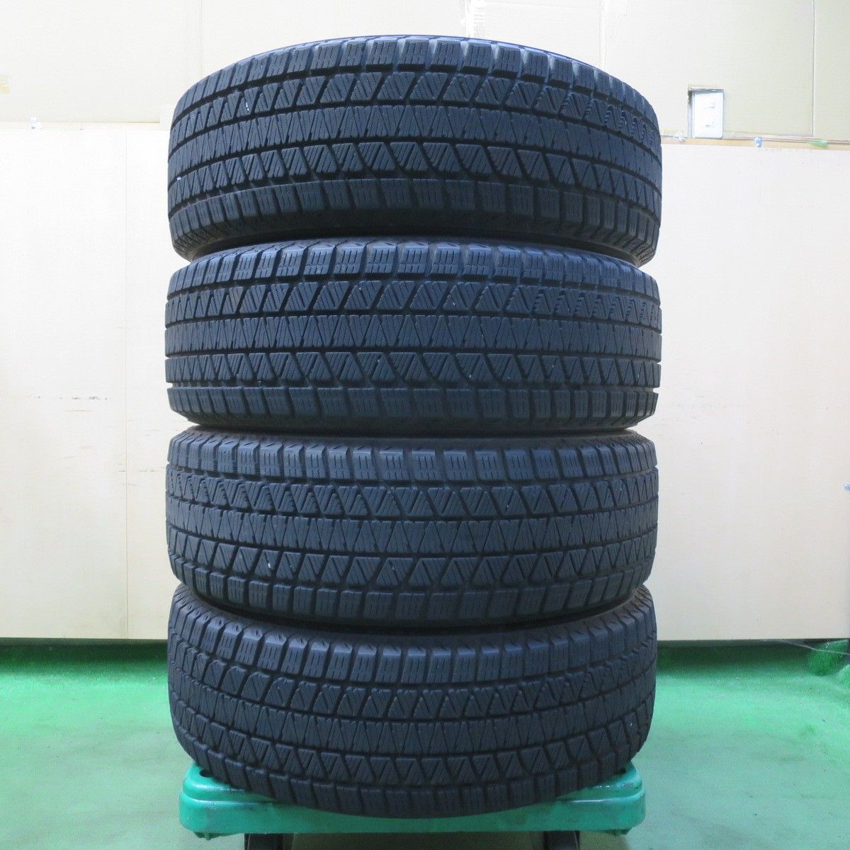 バリ溝！8.5分☆スタッドレス 225/65R17 ブリヂストン ブリザック DM 
