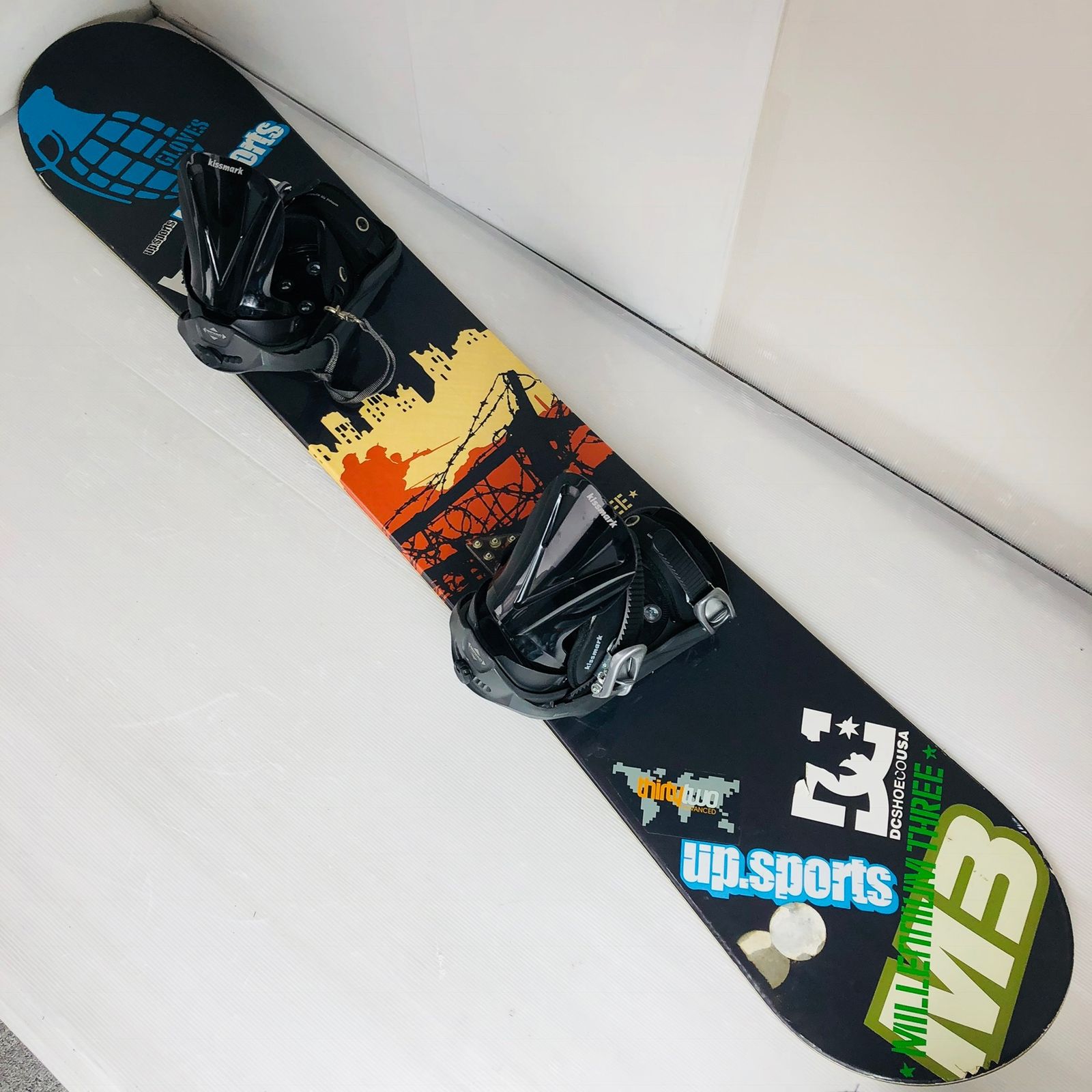 M3 MILLENNIUM THREE ミレニアムスリー 154cm スノーボード