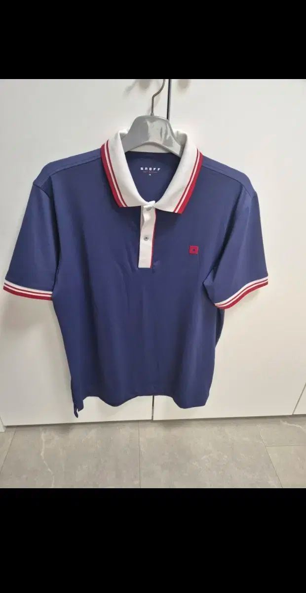 ONOFF メンズTシャツ