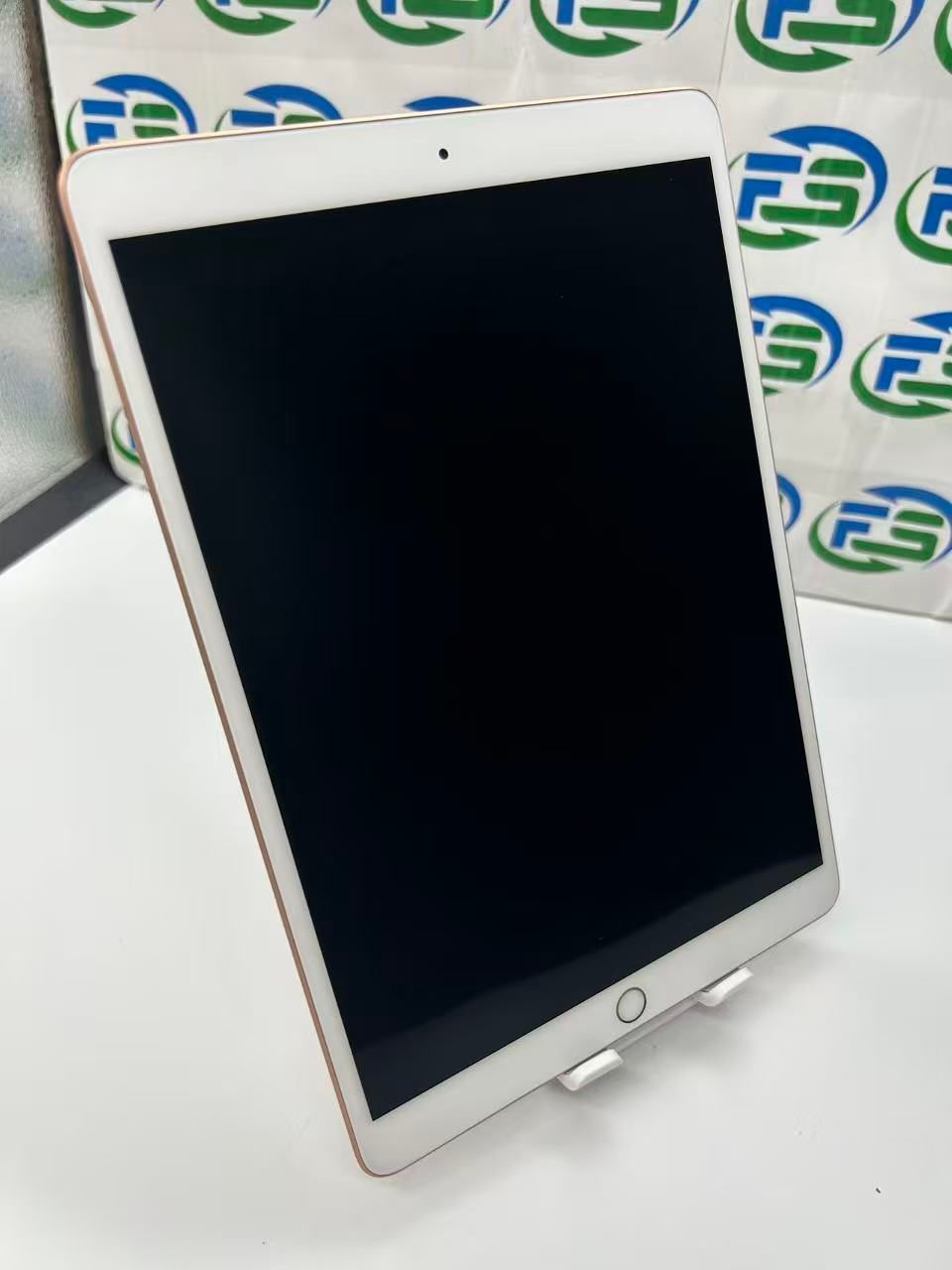 iPad Air 第3世代 Wi-Fiモデル 64GB MUUL2J A ゴールド 訳アリ