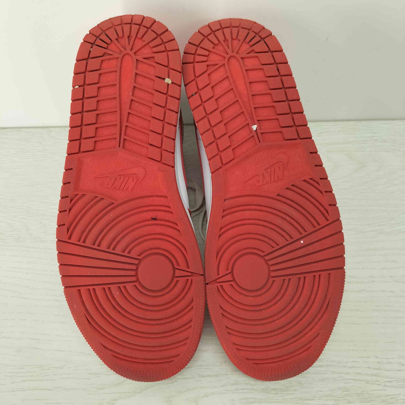 ジョーダンブランド JORDAN BRAND AIR JORDAN 1 MID WHITE/HABANERO