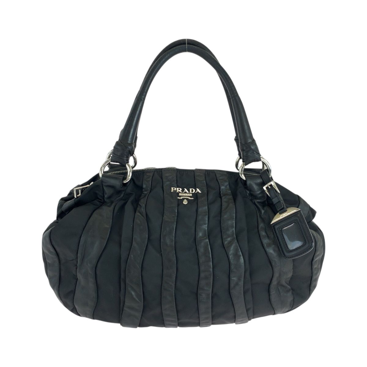 【快適な履き心地♪】PRADA ロゴ付き ラバーサンダル ブラック Prada ロゴ フラットサンダル | ブラック | FARFETCH JP