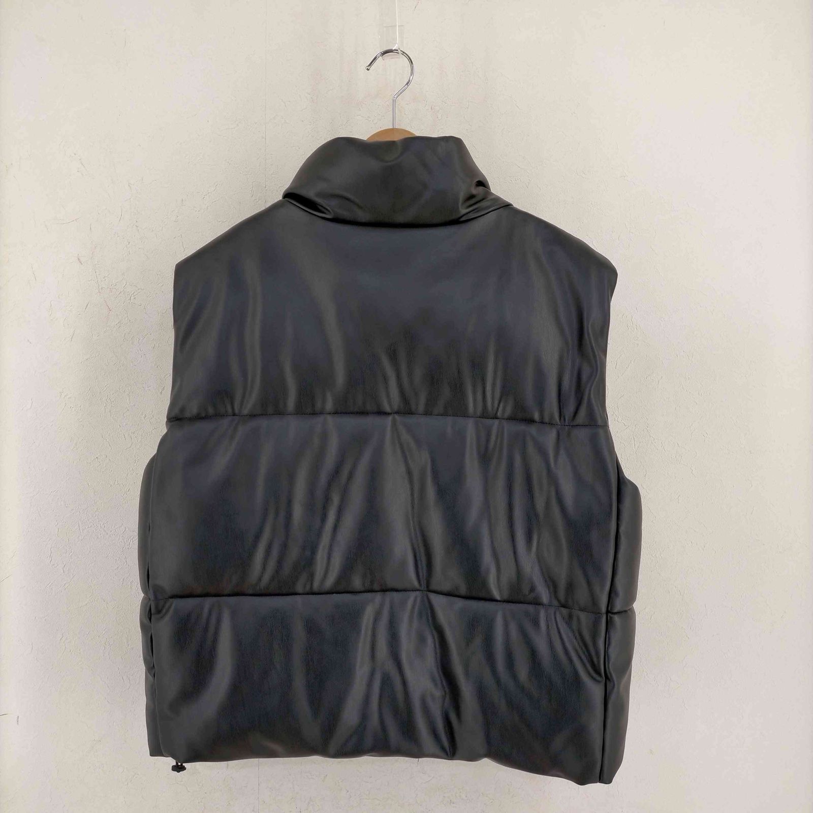 専用！　　ZARA フェイクレザーパフベスト　　オーバーサイズ ZARA フェイクレザーパフベスト - メルカリ