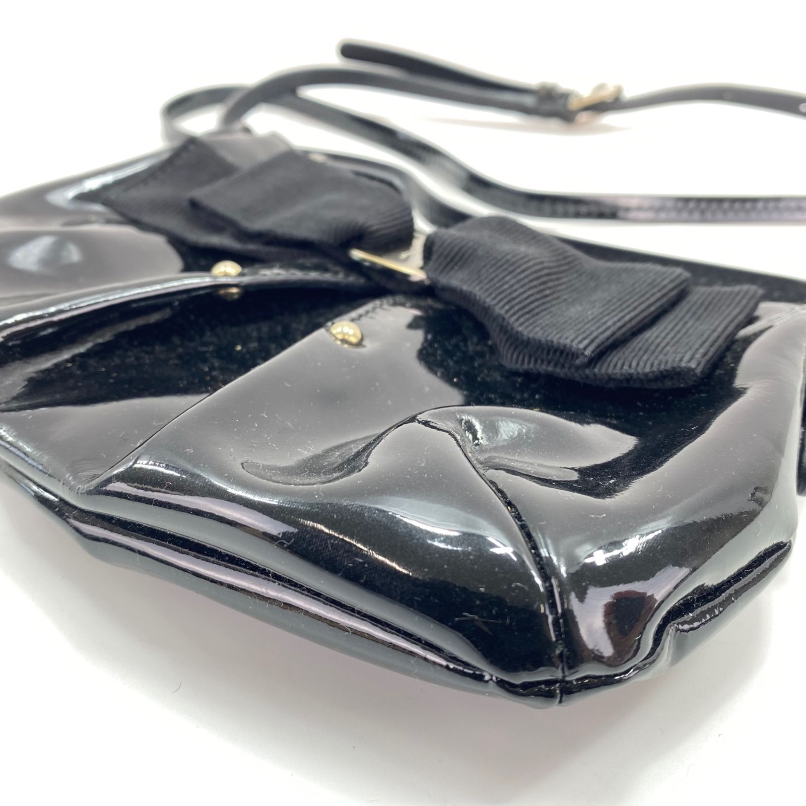フェラガモ　エナメルバッグ FERRAGAMO Salvatore Ferragamo サルヴァトーレフェラガモ
