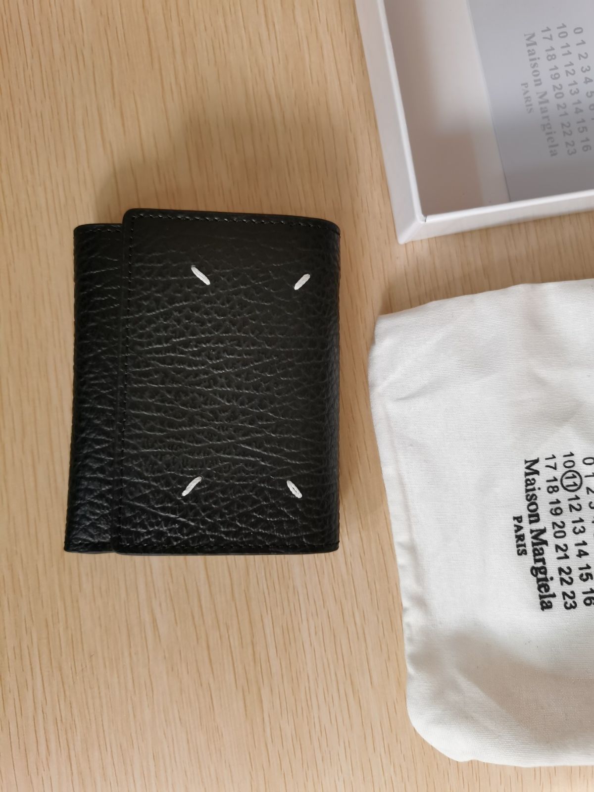 MaisonMargielaマルジェラ 三つ折り財布 グレインレザー Maison Margiela メゾンマルジェラ グレインレザー 三つ折り