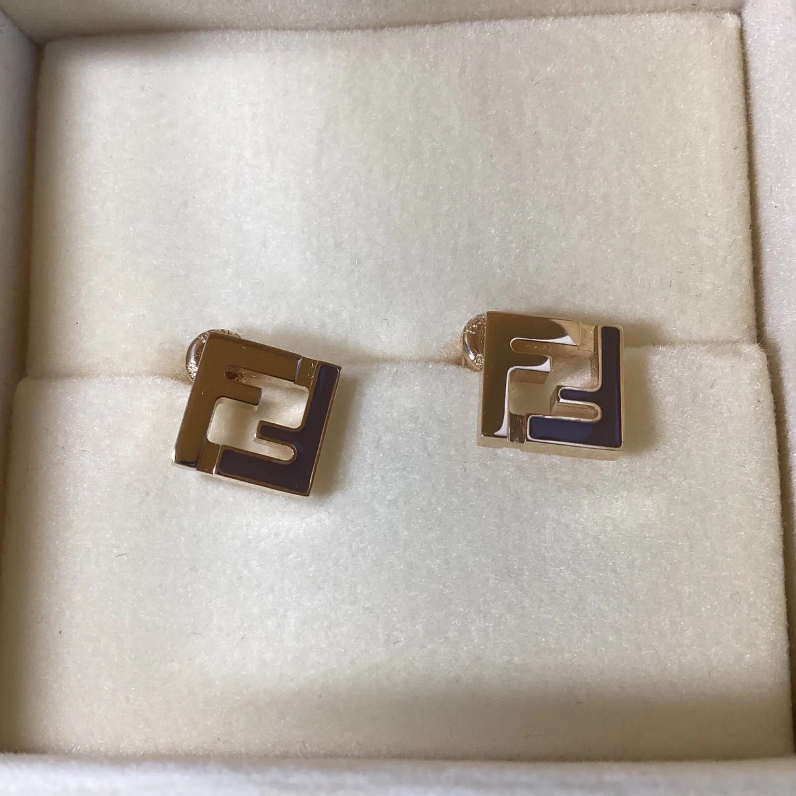 FENDI フェンディ フォーエバー ピアス フェンディ