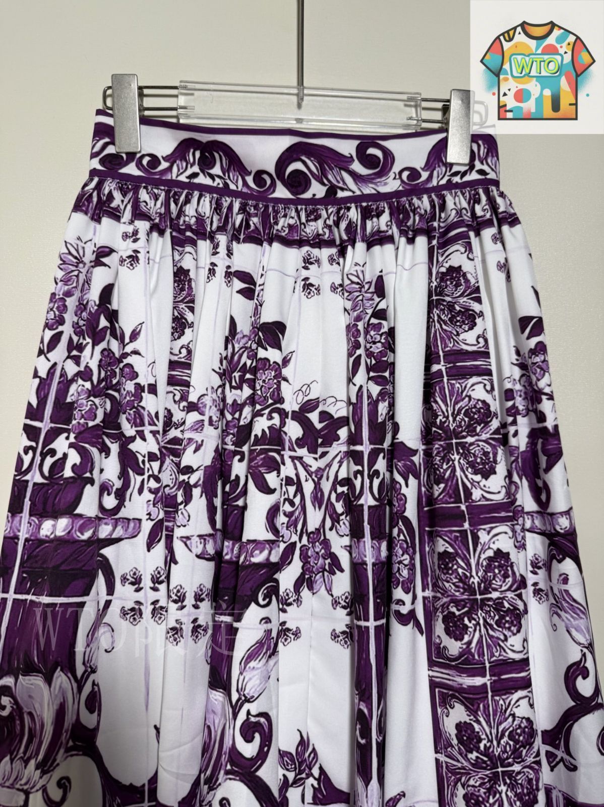 今日特価】Dolce&Gabbana Purple Majolica Camisole & Skirt Set