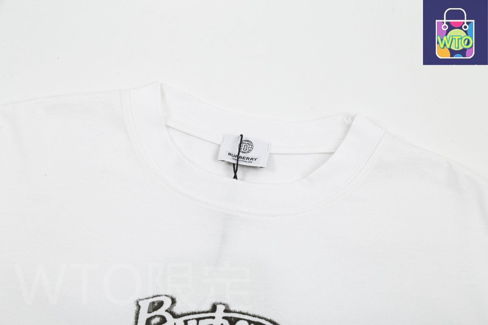 ロゴプリント クルーネックTシャツ