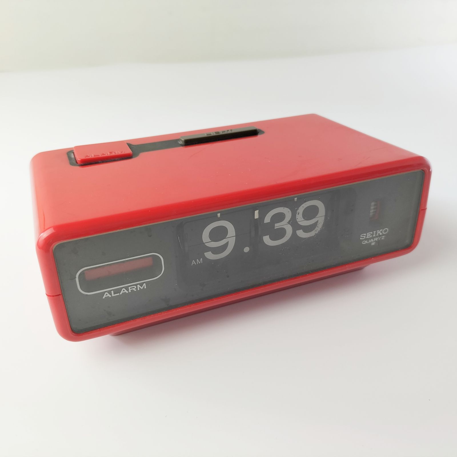 昭和レトロ　SEIKO  パタパタ時計 QN407 稼働品 昭和レトロポップ セイコー 電池式 パタパタ時計 レッド - USA＆