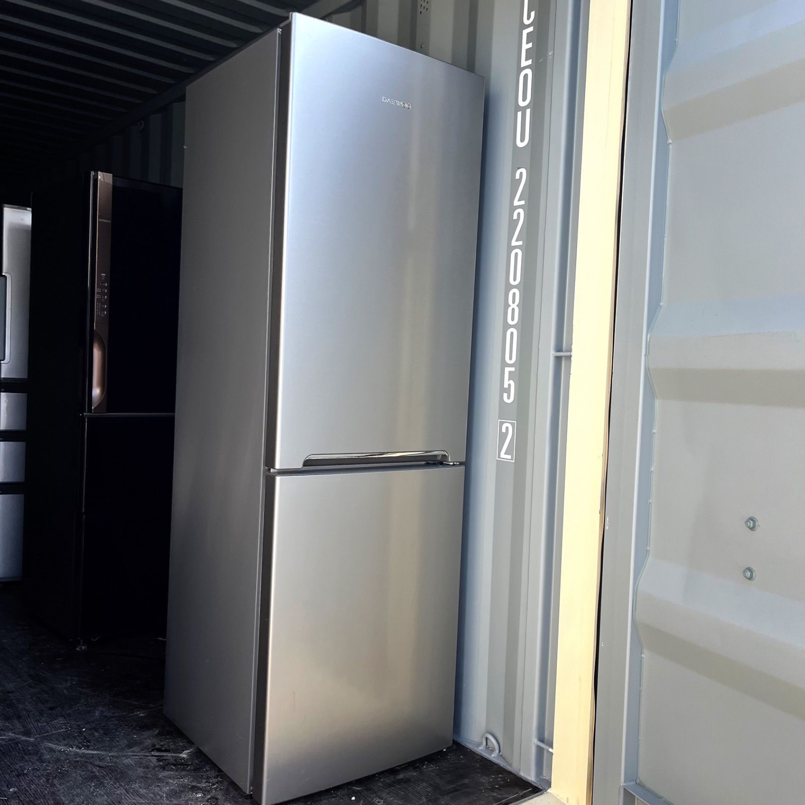 76取付無料！海外風デザインスタイリッシュシルバー大容量307L冷蔵庫