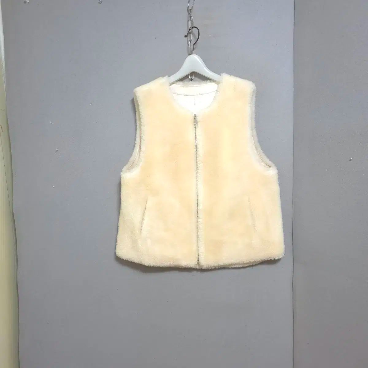 シティー G アイボリー ウール ベスト 77 n9713