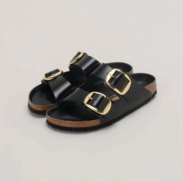 新品未使用 BIRKENSTOCK ビルケンシュトックサンダル Arizona Big Buckle / アリゾナ ビッグバックル サンダル レザー  男女兼用 ブラック×ゴールド - メルカリ