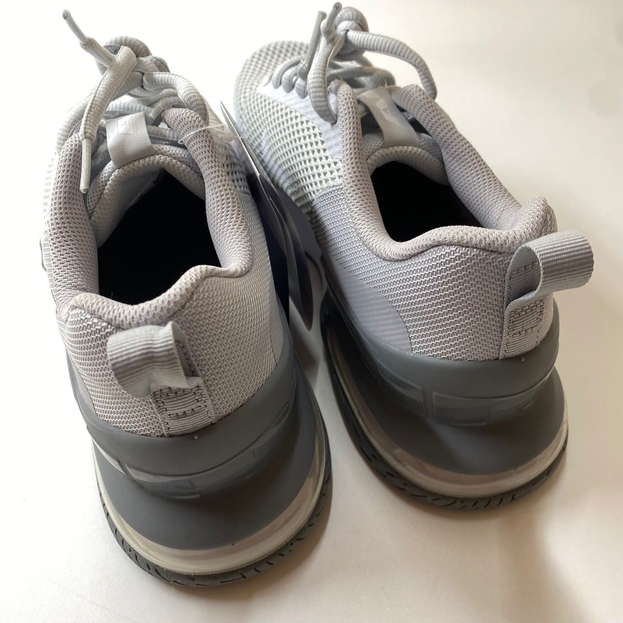 ナイキエア マックス ALPHA TRAINER 6 27cm未使用品 NIKE スニーカー ナイキ AIRMAX ALPHA TRAINER 6 エア マックス