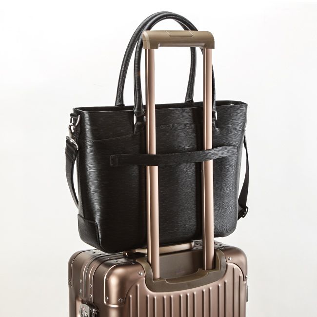 メーカー ペッレモルビダ