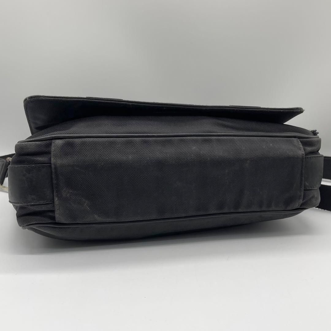 LOEWE ロエベ メッセンジャーバッグ ショルダーバッグ 黒色 DECORATOM_COM_BR