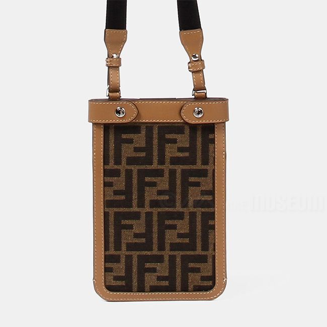 新品未使用】 FENDI フェンディ メンズ Peekaboo Phone Case ピーカブー フォンケース ショルダーバッグ 7AS156AFBV  - メルカリ