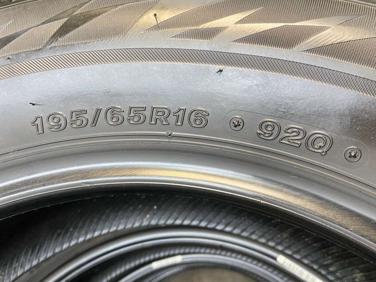 215/65R16 nブリヂストン ブリザック VRX2 n中古タイヤ スタッドレス