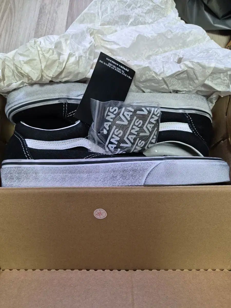 【雷市場（ポンジャン）商品韓国直送】VANS(バンズ) ストレス 280