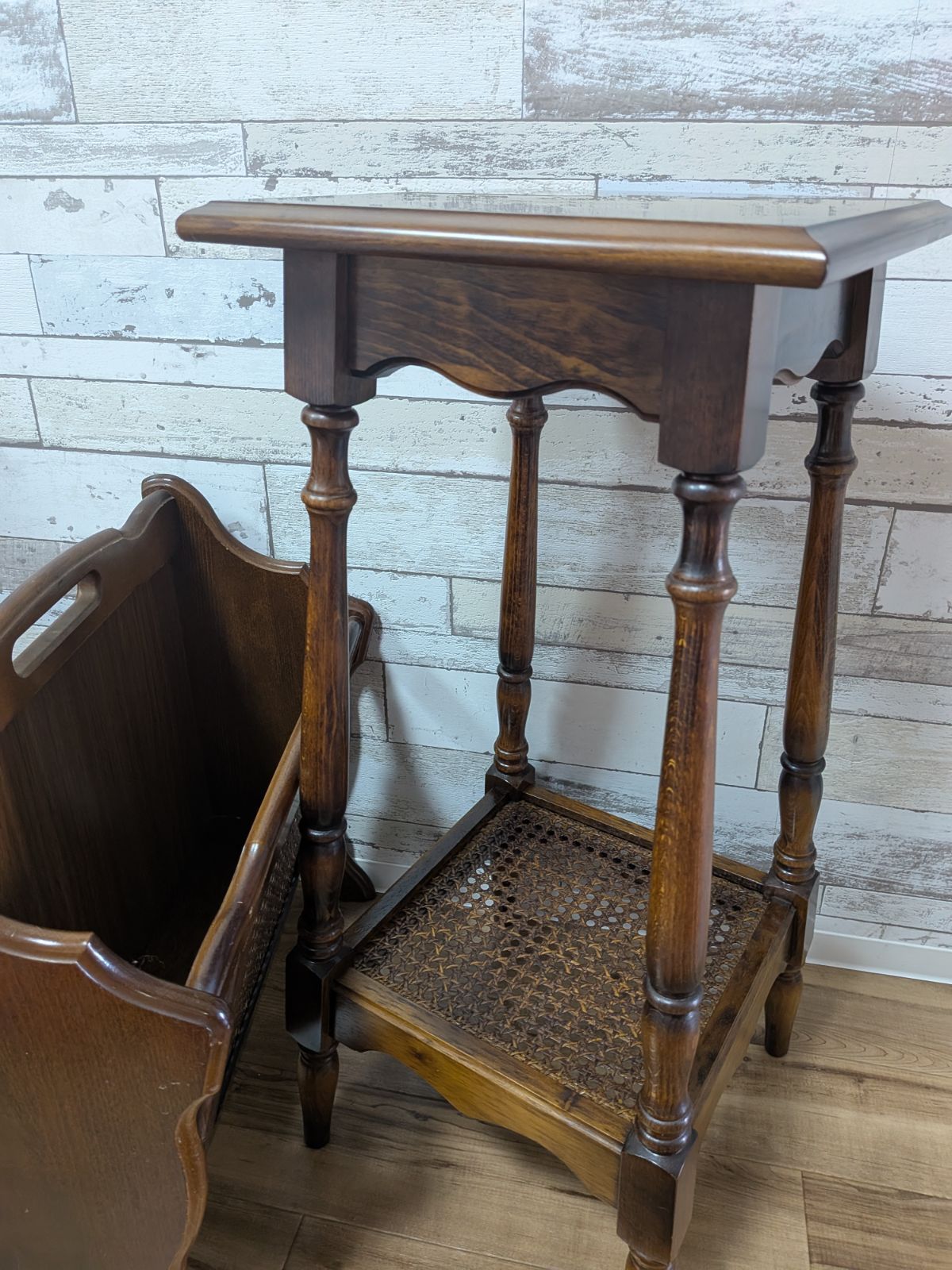 カリモク家具 アンティーク家具 サイドテーブル マガジンラック アンティーク花台 WWW_IBETON_RU