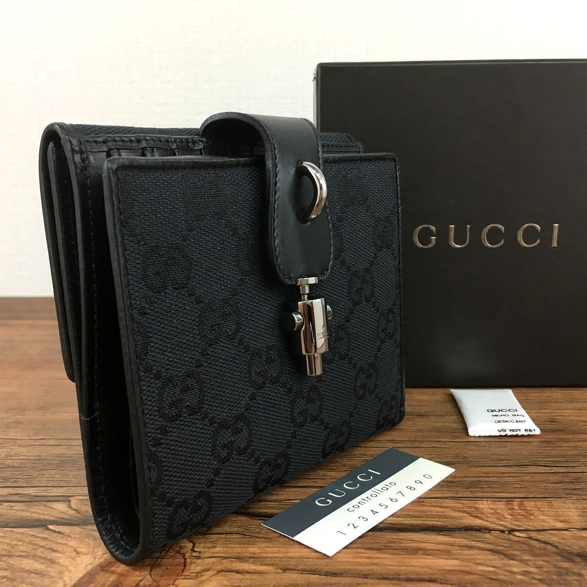 箱付き GUCCI 財布-