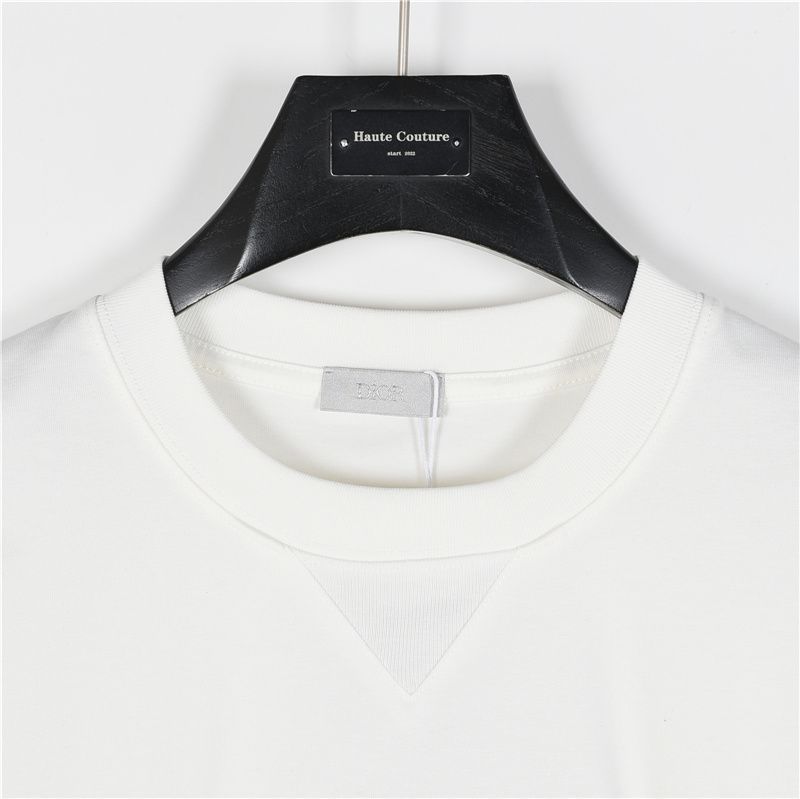 【Dior】ディオール　トップス　ロゴT Mサイズ　ホワイト 3078000894339470_01_9413w.jpeg