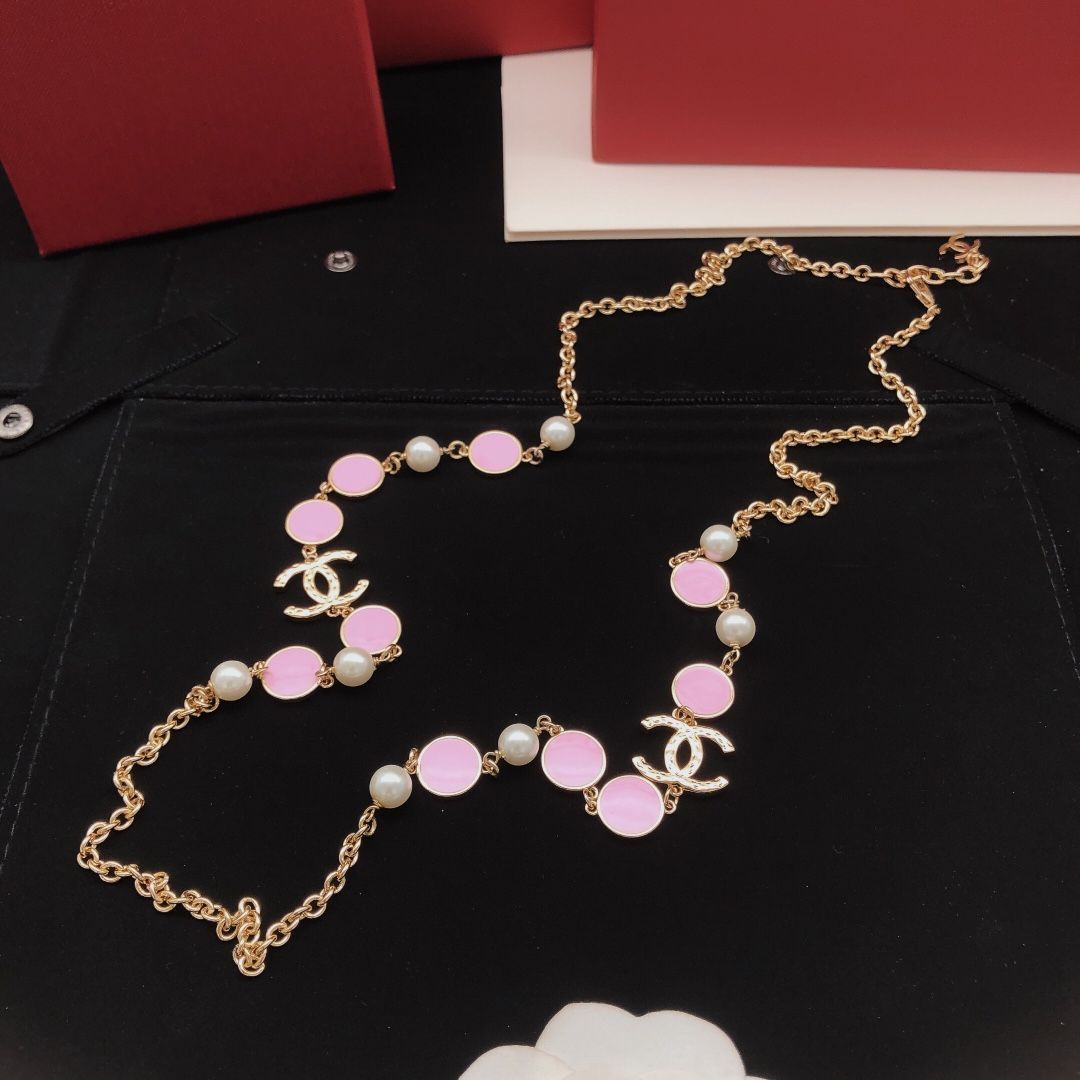 CHANEL】シャネル 直営新作 ソフトピンク シルエット ネックレス R2815 