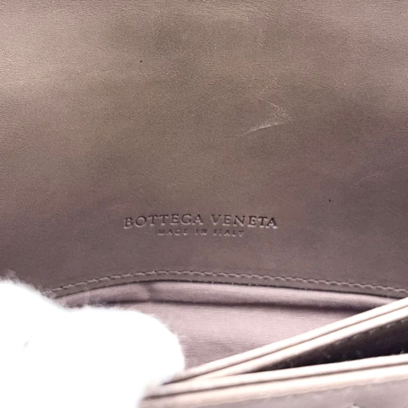 BOTTEGA VENETA イントレチャート レザー グレーベージュ