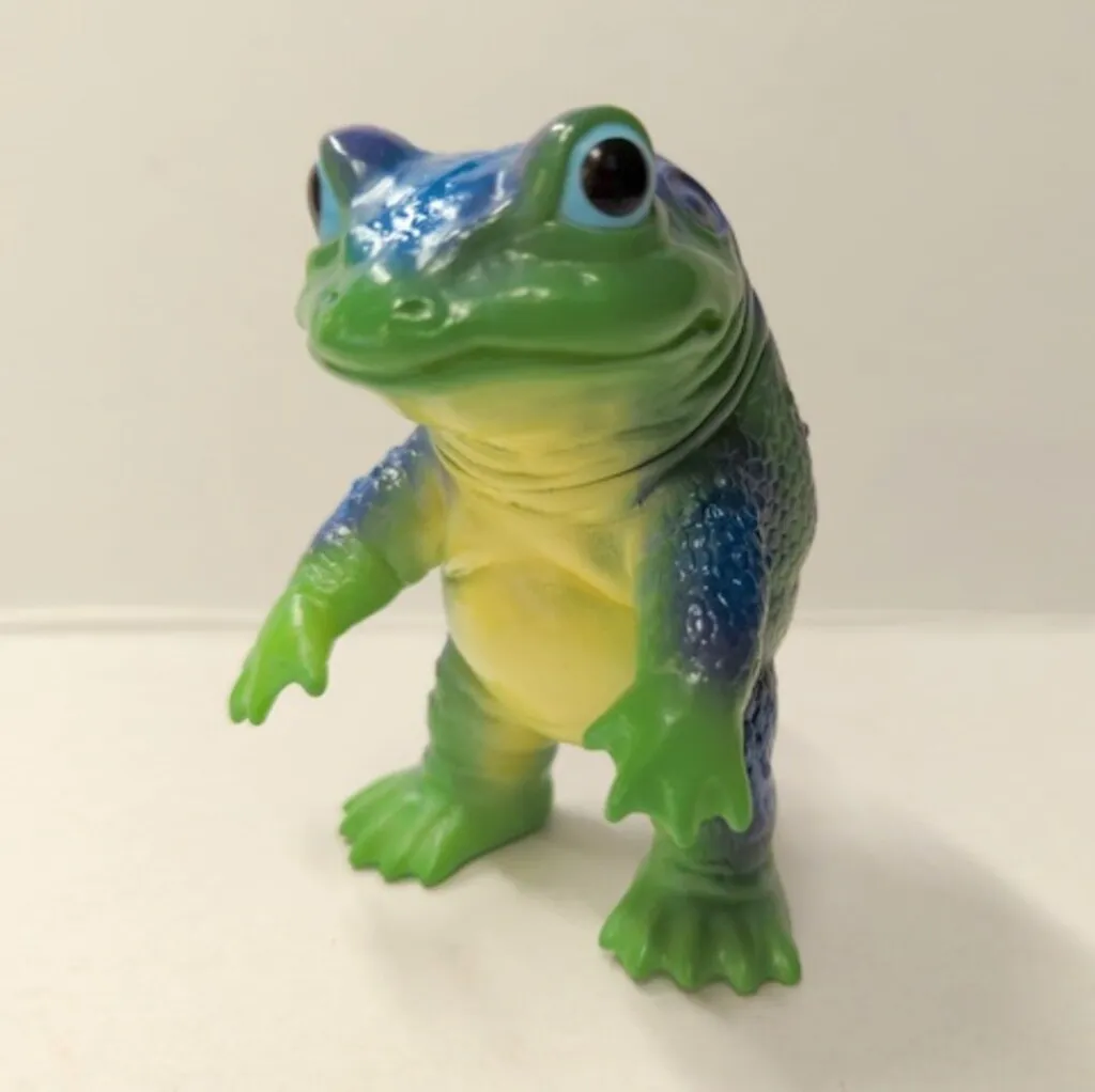 ケロンガ ソフビ Amazon.co.jp: ケロンガ クリア 彩色 タケピコ x One up. ワン