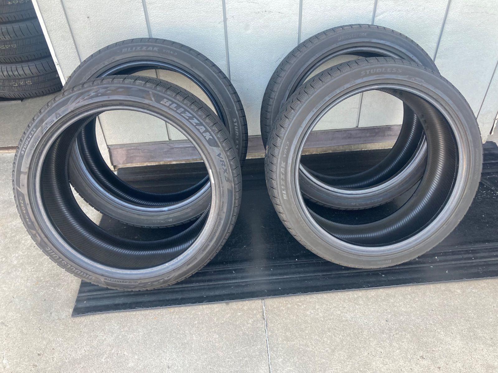 メンテ済 ブリジストン BLIZZAK VRX3 245 40r20 4本 21年製 BS 全国送料無料でお届け☆ 。