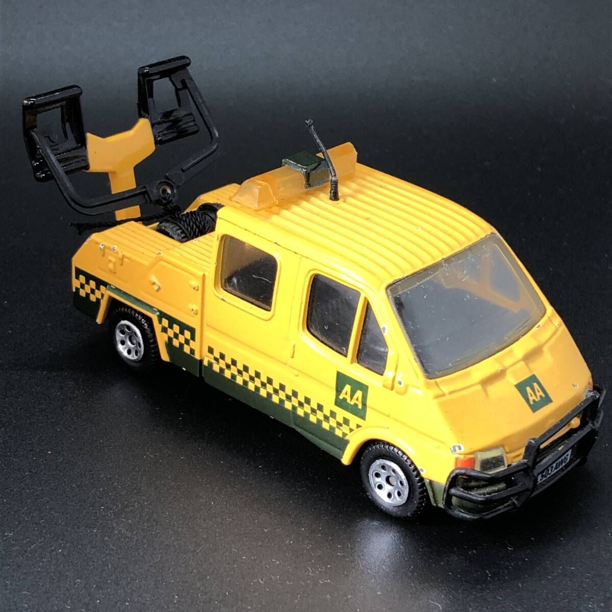 CORGI 『 フォード　トランジット 』　コーギー　FORD TRANSIT 牽引車　ロードサービス　ミニカー コレクション　モデルカー (MIN009)