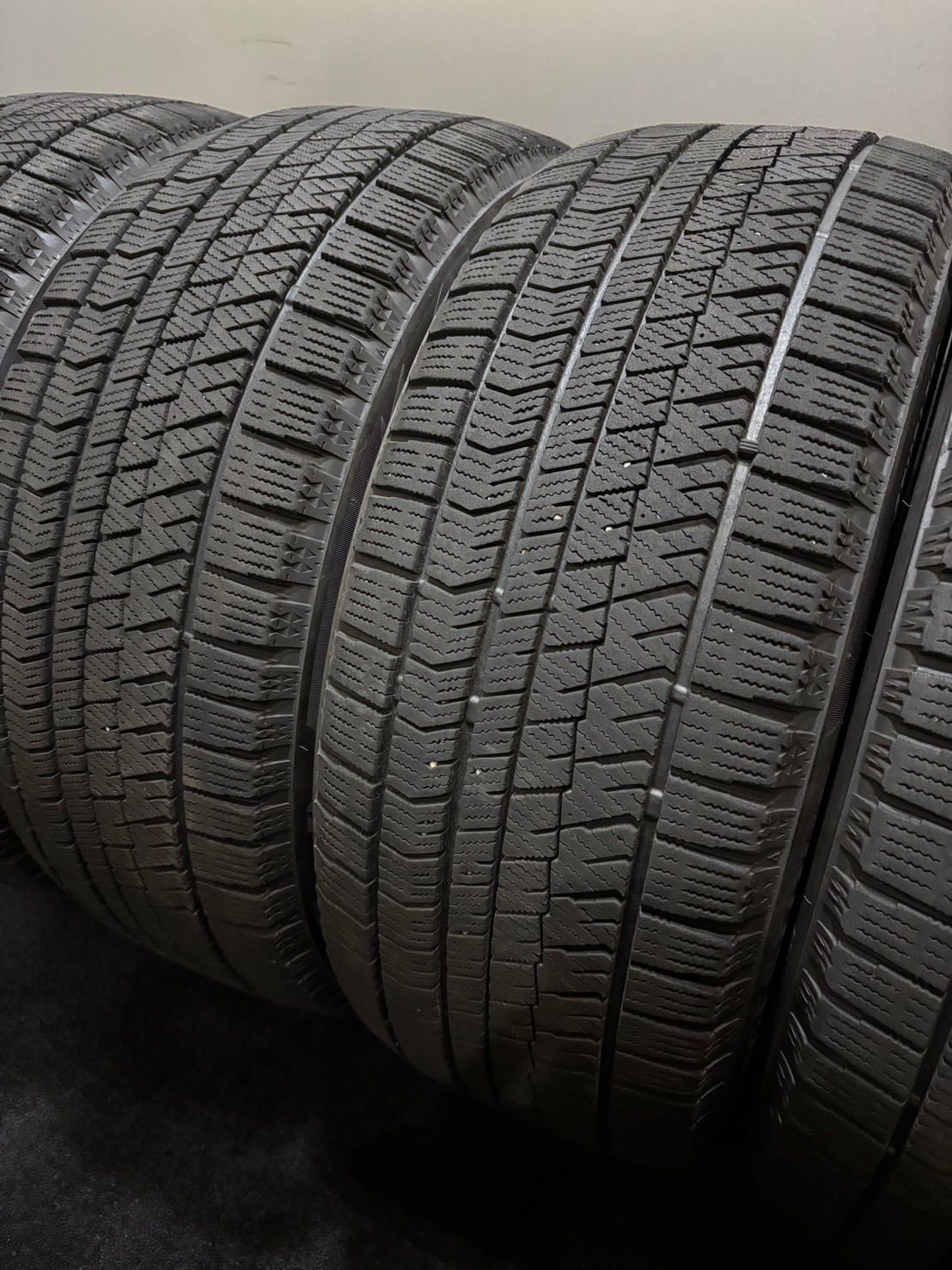 225|50R17 BRIDGESTONE|VRX2 20年製 スタッドレス 4本 ブリヂストン ブリザック アウディ A4 A5 南4-K386