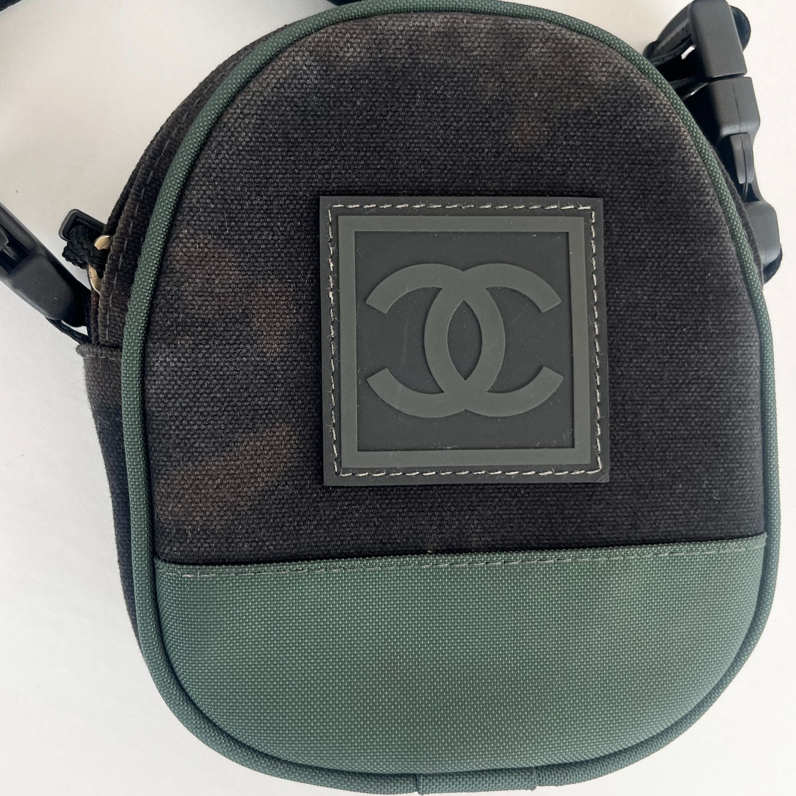 CHANEL シャネル スポーツライン ショルダーバッグ A23300