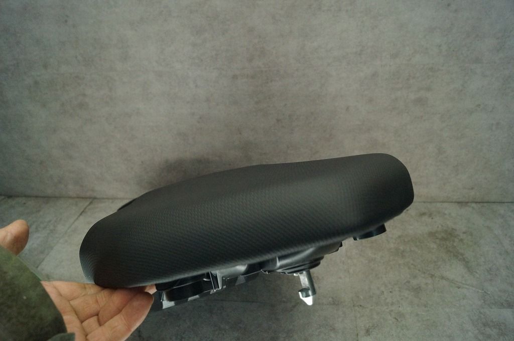 BMW F900XR 純正シート 52538404285 新車外し、極美品 - メルカリ