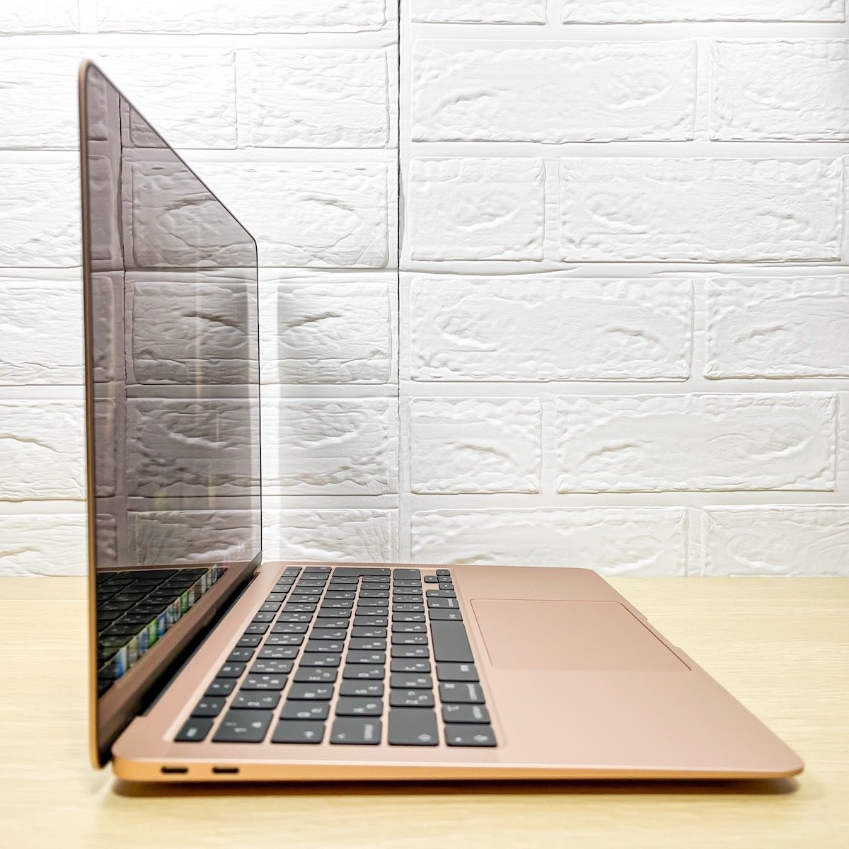 良品 MacBookAir 2020 SSD256 8G 良品 ローズ 動画編集 良品 MacBookAir 2020 SSD256 8G 良品 ローズ 動画編集 MacBook Air M1