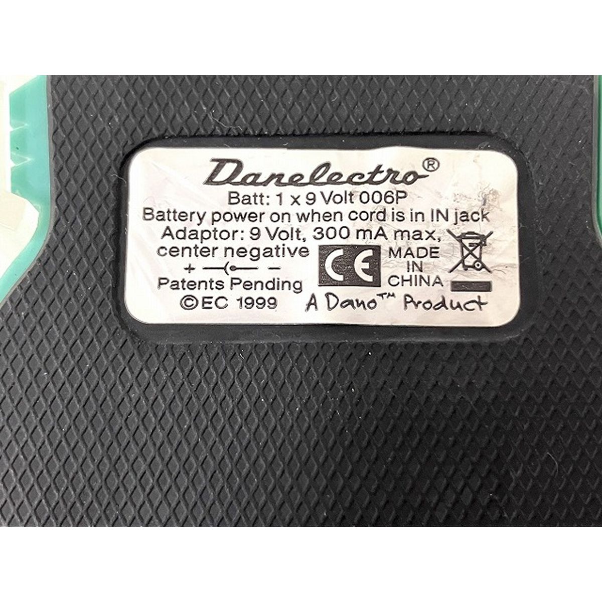 DANELECTRO ( ダンエレクトロ ) DJ-13 FrenchToast Danelectro DJ-13 French Toast Octave/Fuzz - YouTube