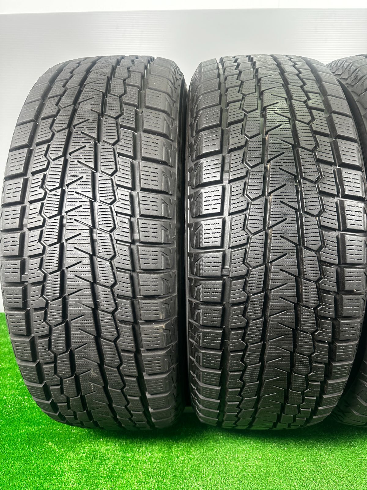 235|60R18