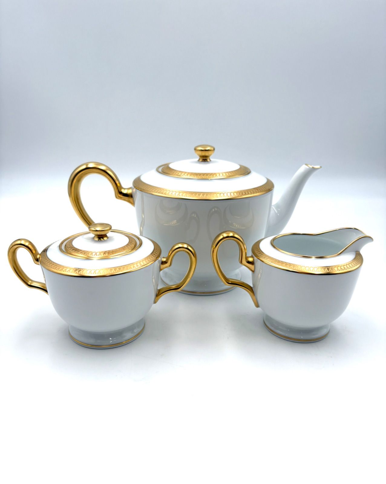 大倉陶園 OKURA 片葉金蝕 ホワイト ゴールド ティーポット シュガーポット クリーマー 大サイズ 3点セット ティーセット