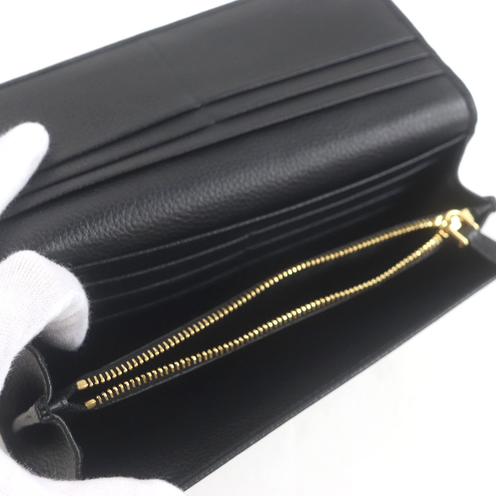 ！新品同然！　PRADA プラダ　ゴールドプレート　長財布 Prada プラダ ゴールド 長財布 美品 - メルカリ
