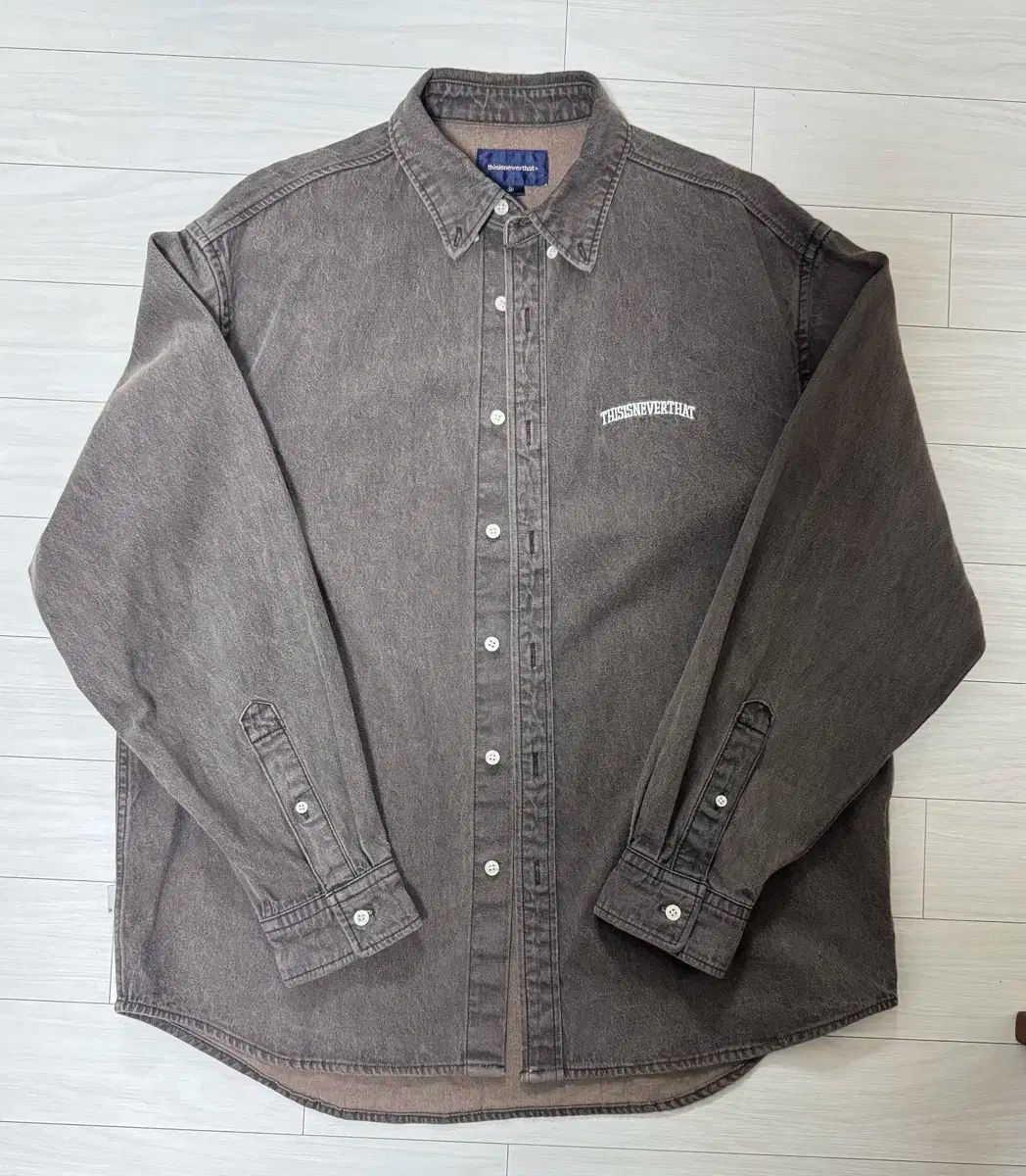 ディスイズネバーザット デニムシャツ