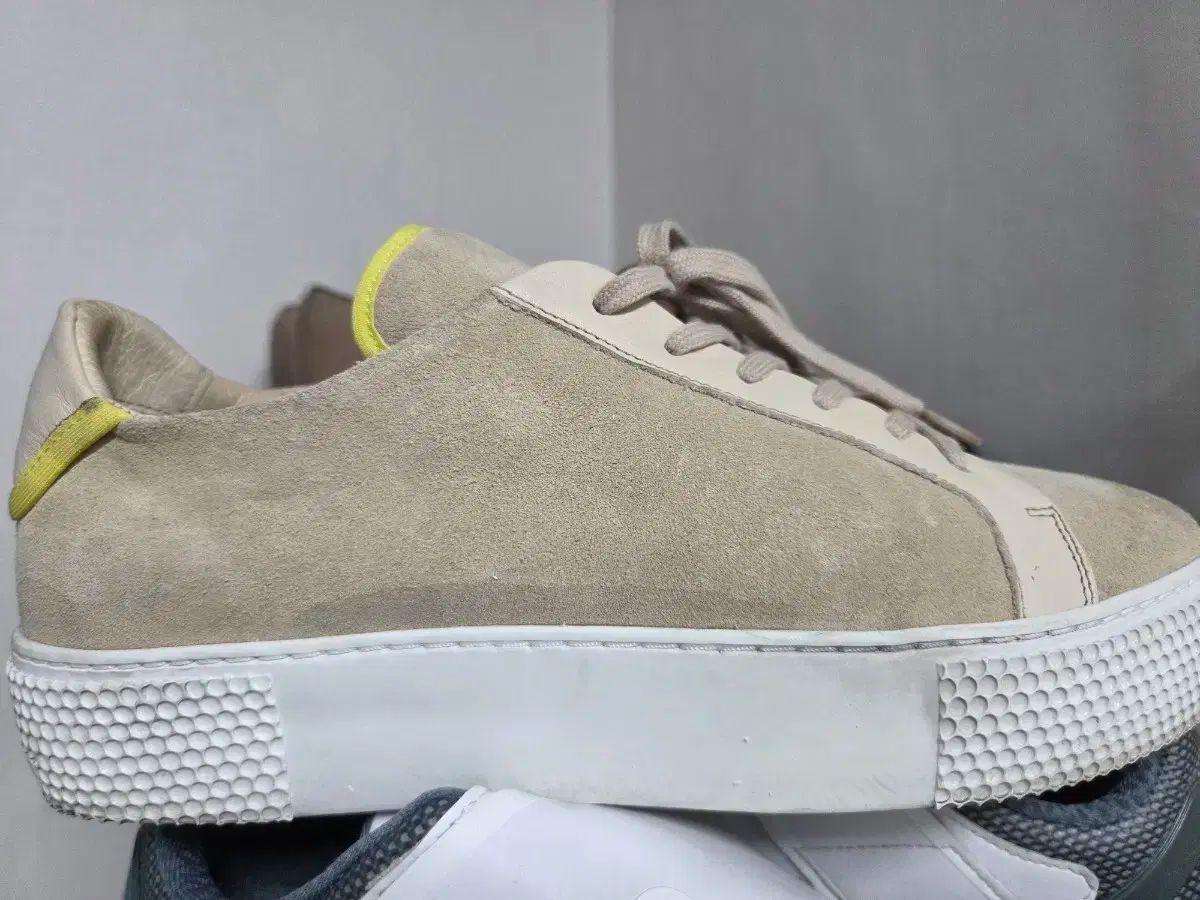 スウェード スニーカー J.LINDEBERG J.リンドバーグ アイボリー|淡黄色 260