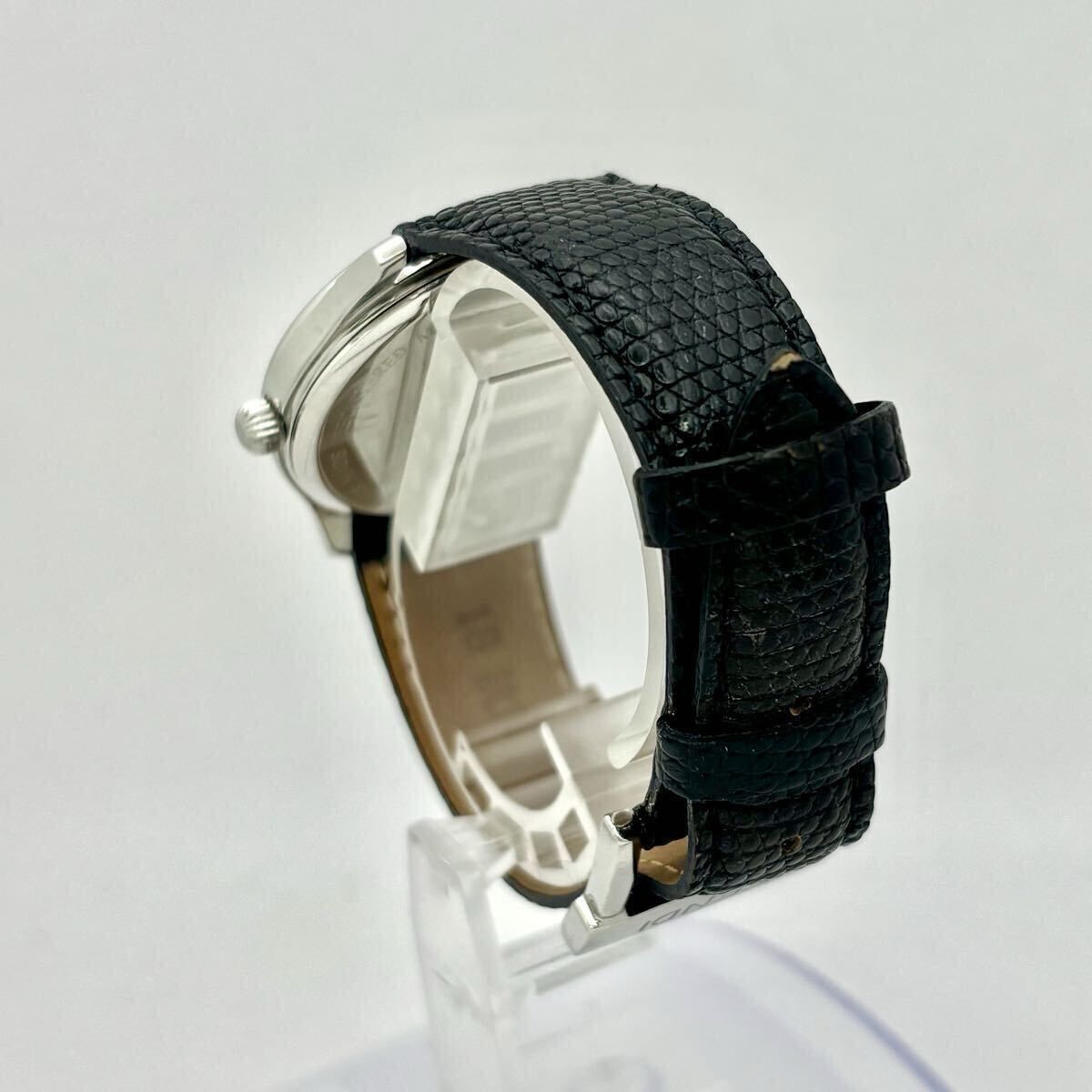 腕時計 シルバー