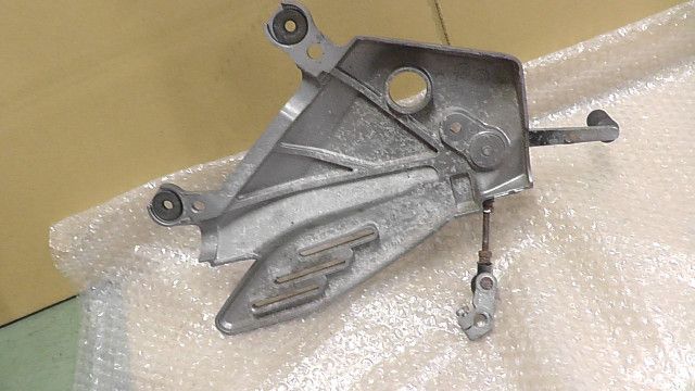 GSR250F LC6GJ55D001108xxx の ステップ左 シフト 1758264104