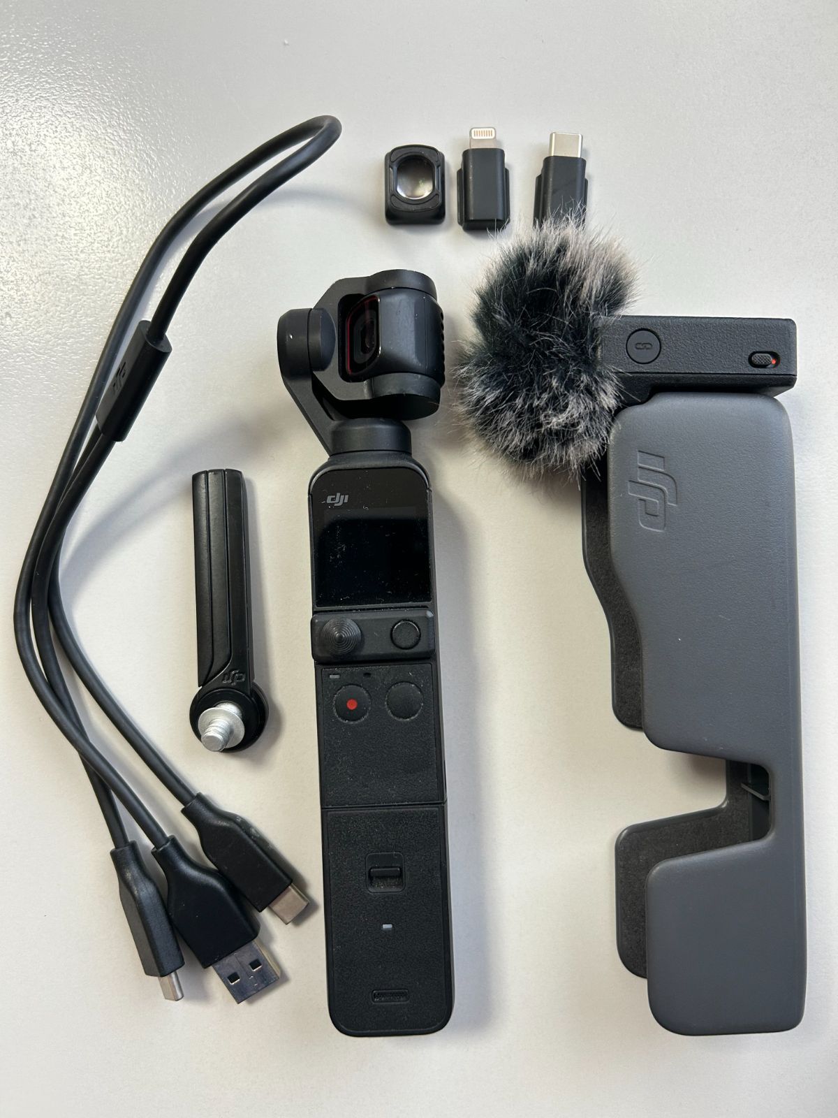 アクションカメラ DJI Pocket 2 Creator Combo コンボ 三脚付き 広角レンズ付き ジンバルカメラ 3軸手ブレ補正 AI編集 8倍ズーム 動画撮影 スタビライザー POCKET2