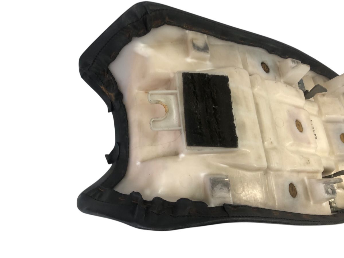 Kawasaki ZX-4 ZX400G シート 破れ無さそう 組み換え 補修にも（中古