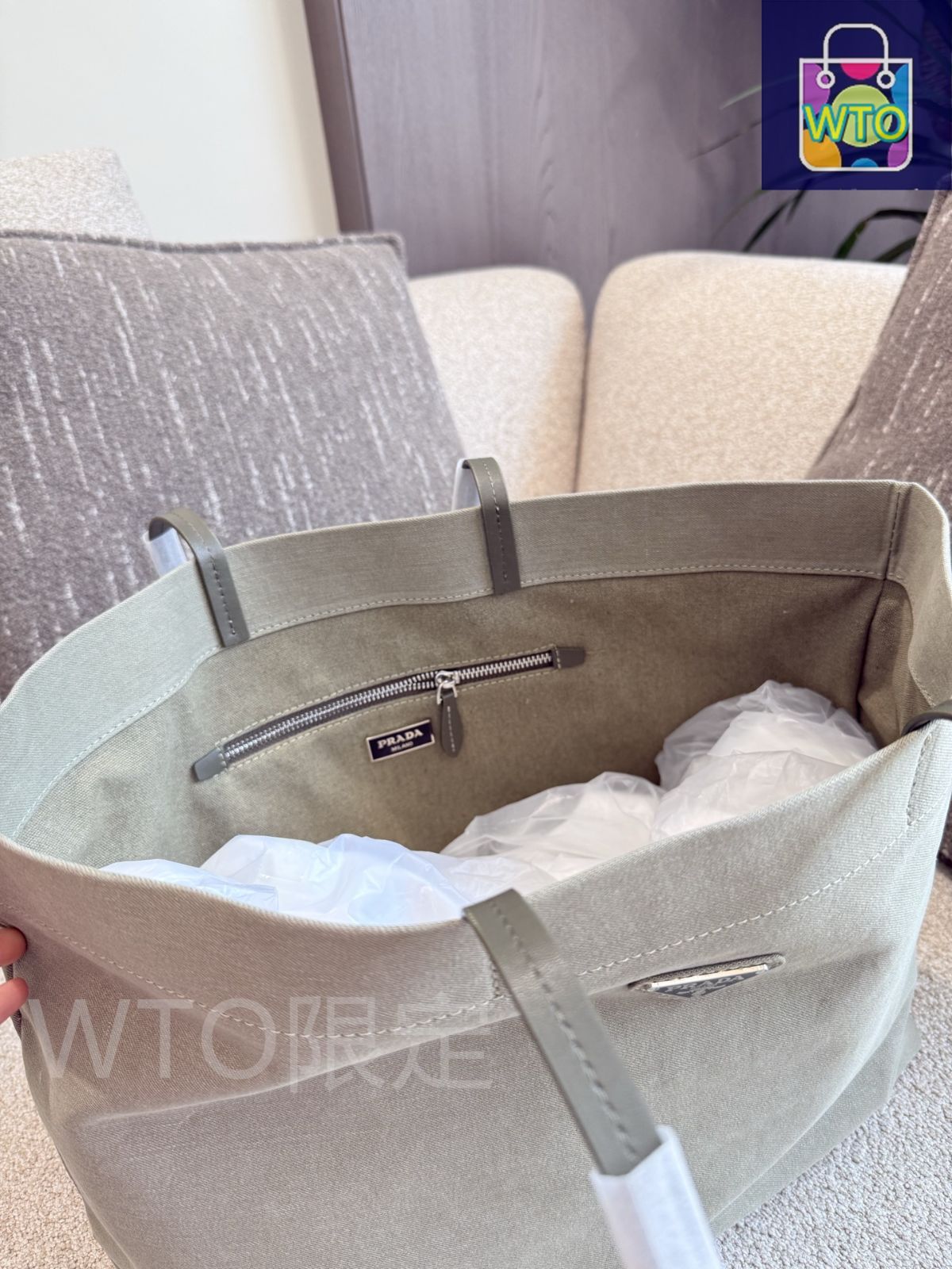 【PRADA】デニム ショッピングバッグ  在庫確認ください 今日特価】Prada デニム ショッピングバッグ マッチグリーン（38