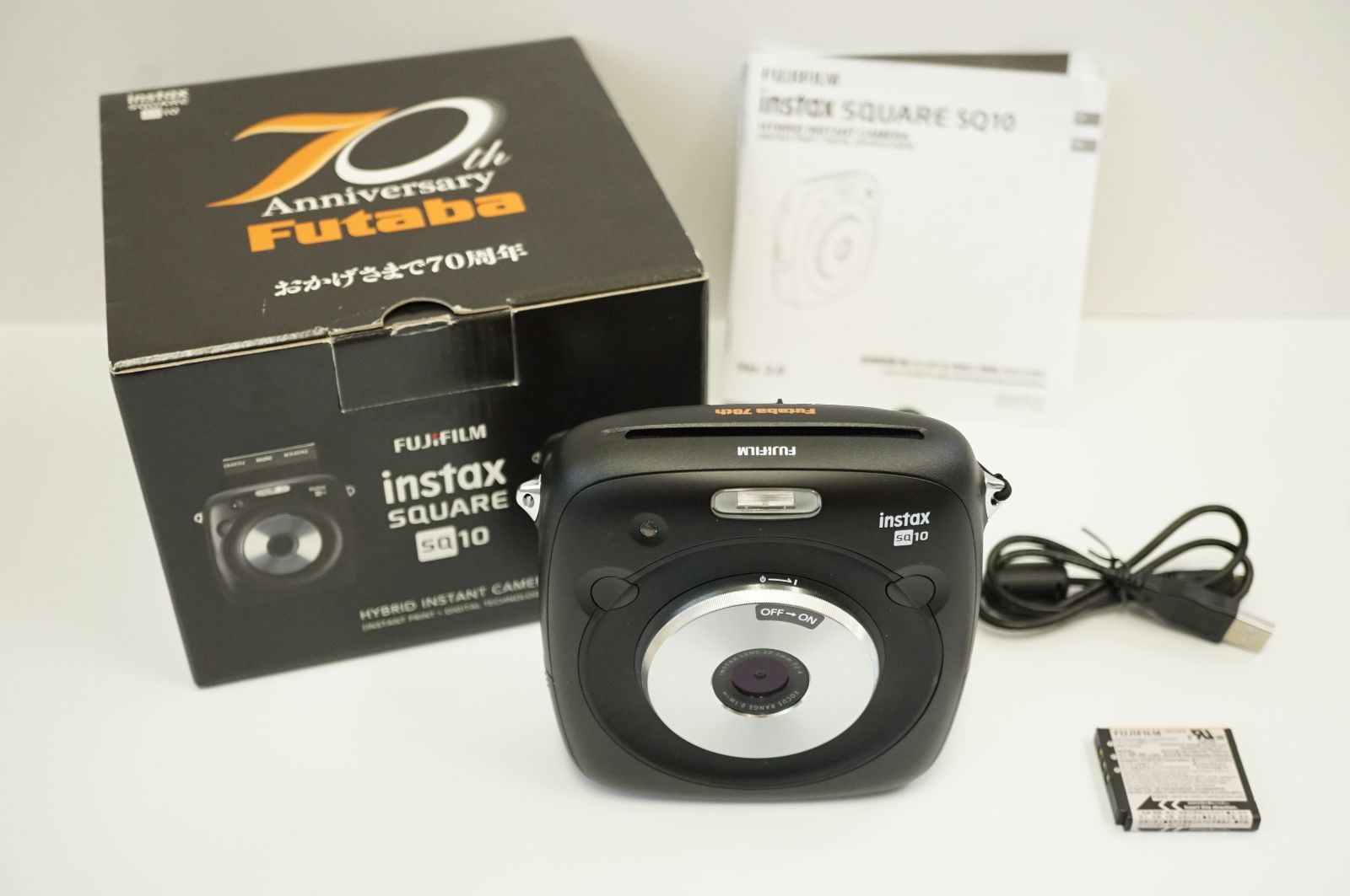 富士フイルム(FUJIFILM) インスタントカメラ チェキ 10枚入10箱 Amazon | instax 富士フイルム(FUJIFILM) インスタントカメラ チェキ用