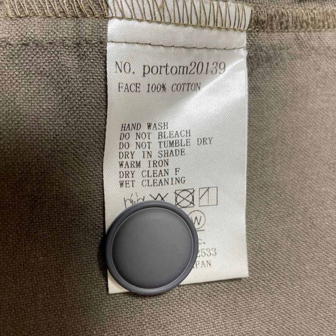 ダークブラウン